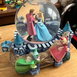 Sleeping Beauty Musical Snowglobe